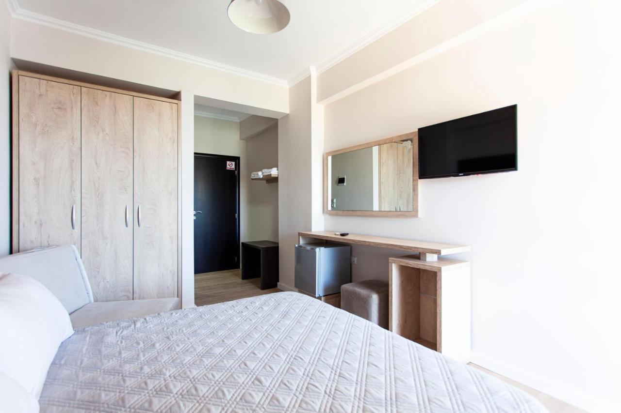 George Hotel Rooms&Suites Himara Kültér fotó