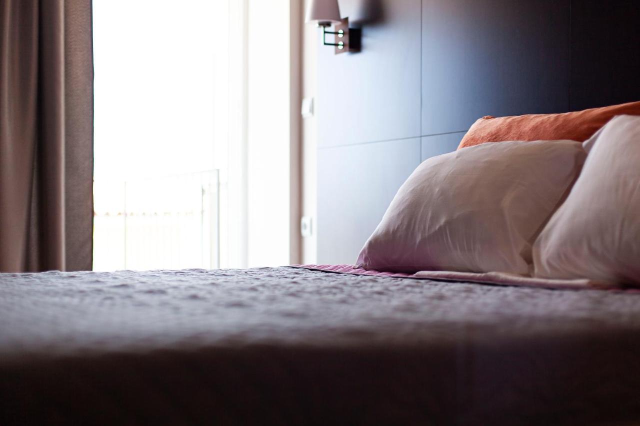 George Hotel Rooms&Suites Himara Kültér fotó