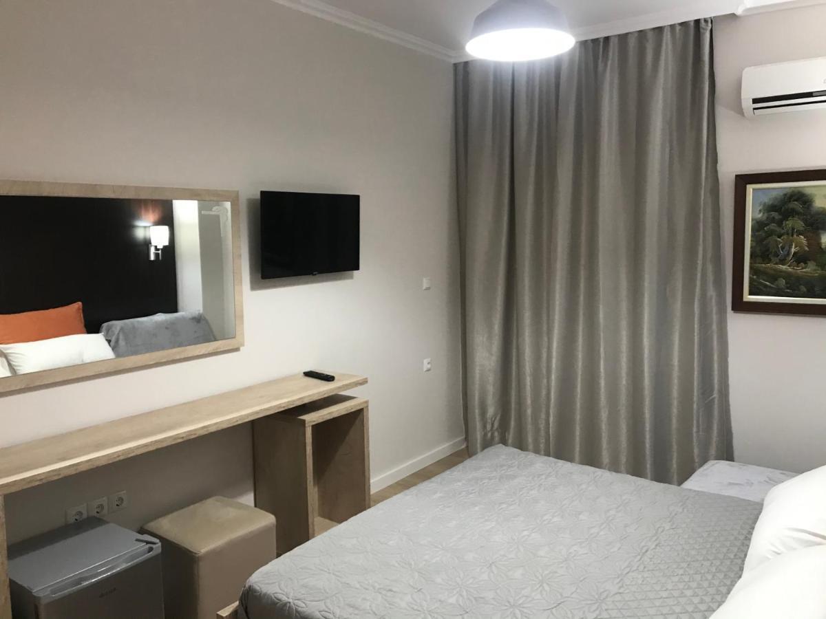 George Hotel Rooms&Suites Himara Kültér fotó