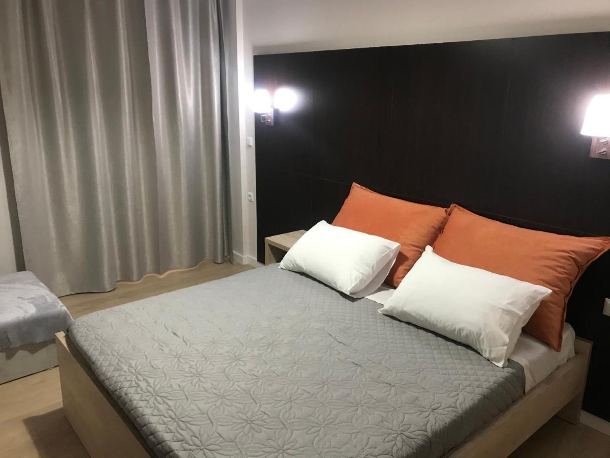 George Hotel Rooms&Suites Himara Kültér fotó