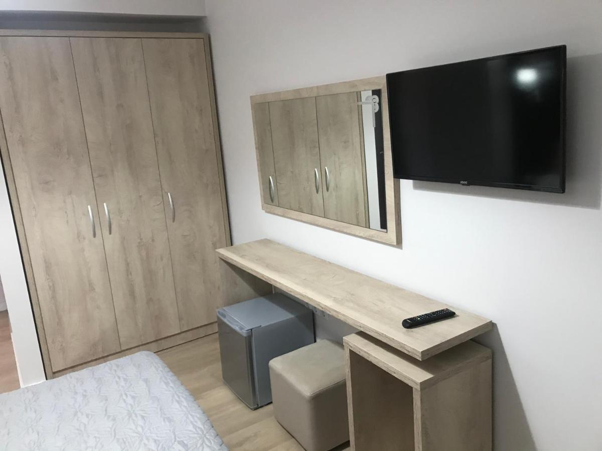 George Hotel Rooms&Suites Himara Kültér fotó