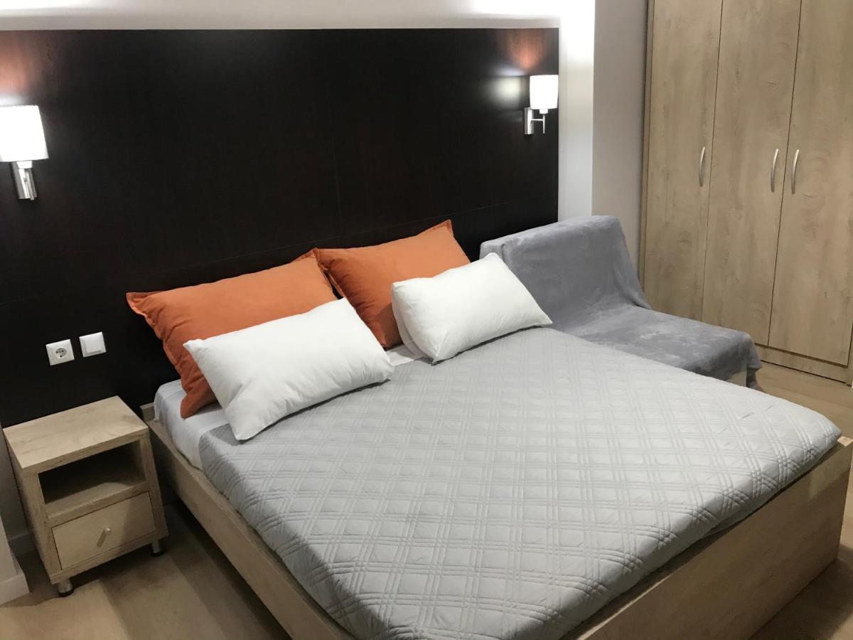 George Hotel Rooms&Suites Himara Kültér fotó